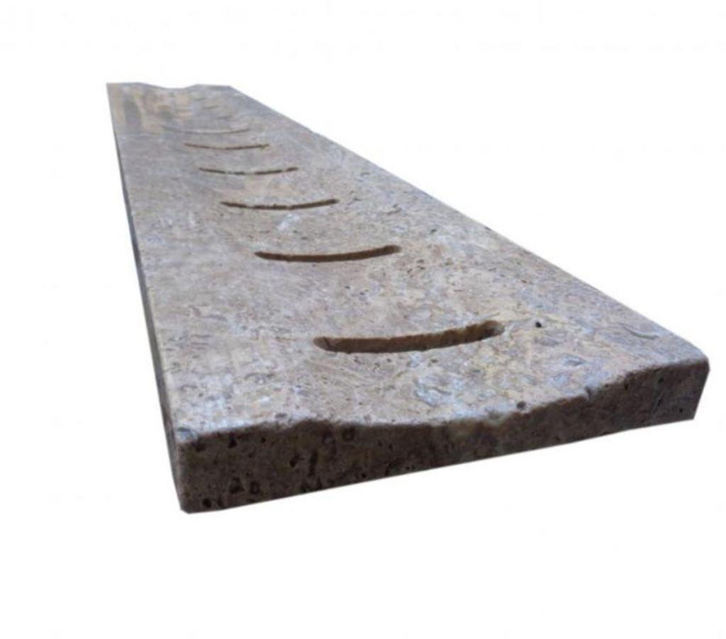 Décoration - art Var Forcalqueiret - 83136 - Photos Vivastreet Travertin Walnut Caniveau Grille Rainure 19x50 cm REF 2431