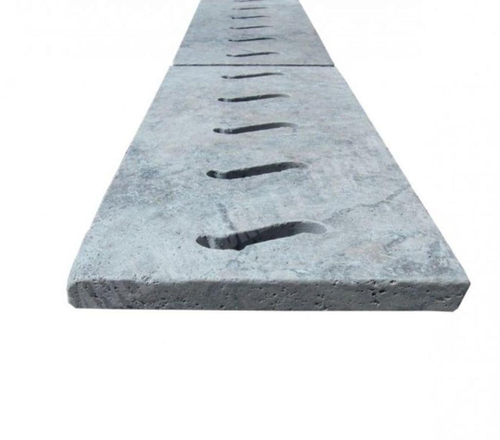 Décoration - art Var Forcalqueiret - 83136 - Photos Vivastreet Travertin Gris Silver Grille Serpent 25x61 cm REF 2259