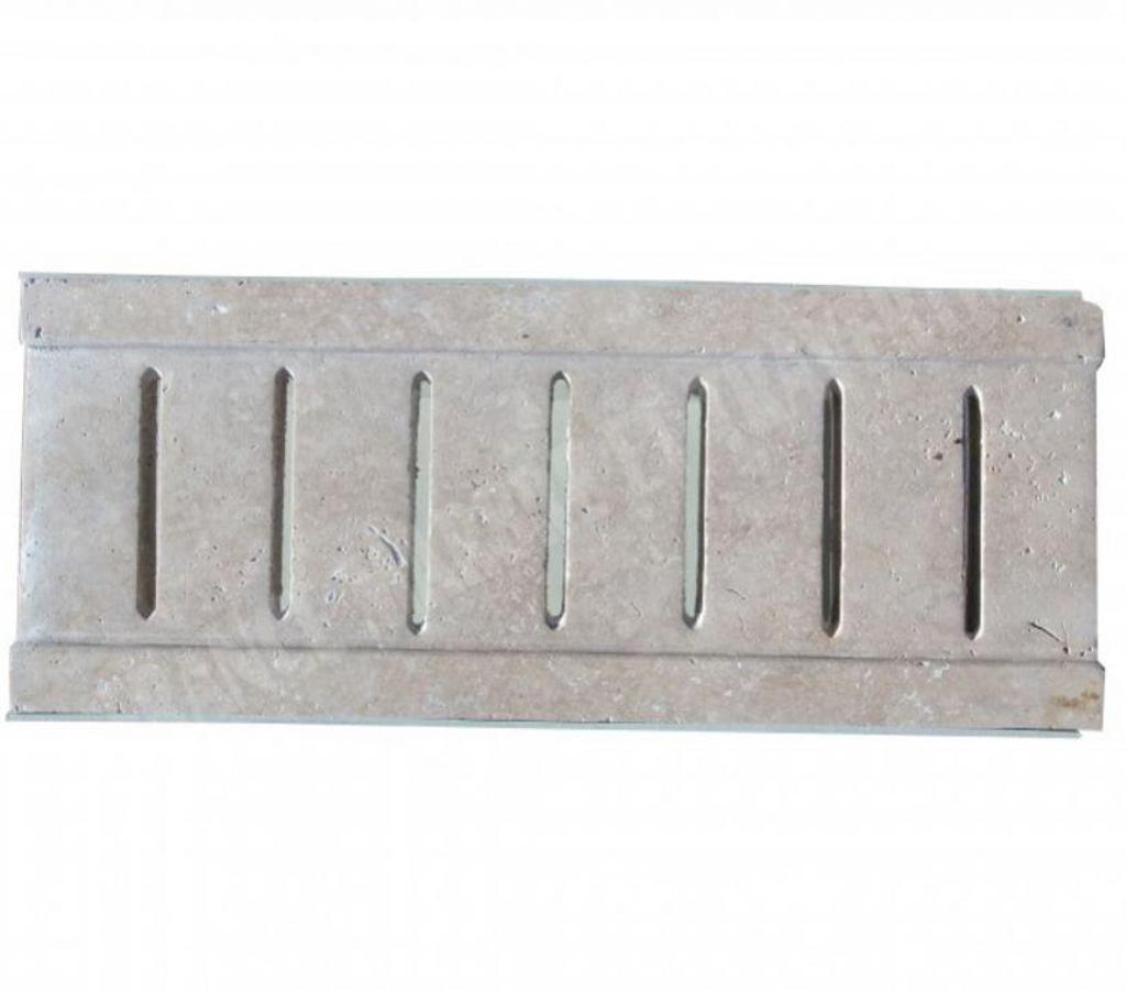 Décoration - art Var Forcalqueiret - 83136 - Photos Vivastreet Travertin Clss Grille Canal + Plastique Caniveau REF 1941