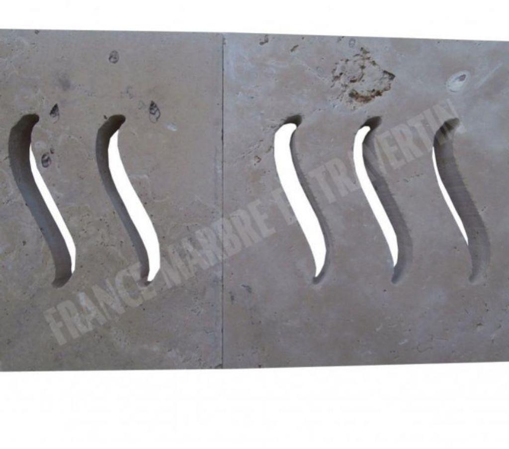 Décoration - art Var Forcalqueiret - 83136 - Photos Vivastreet Travertin Classique Grille Serpente 25x61 cm REF 859