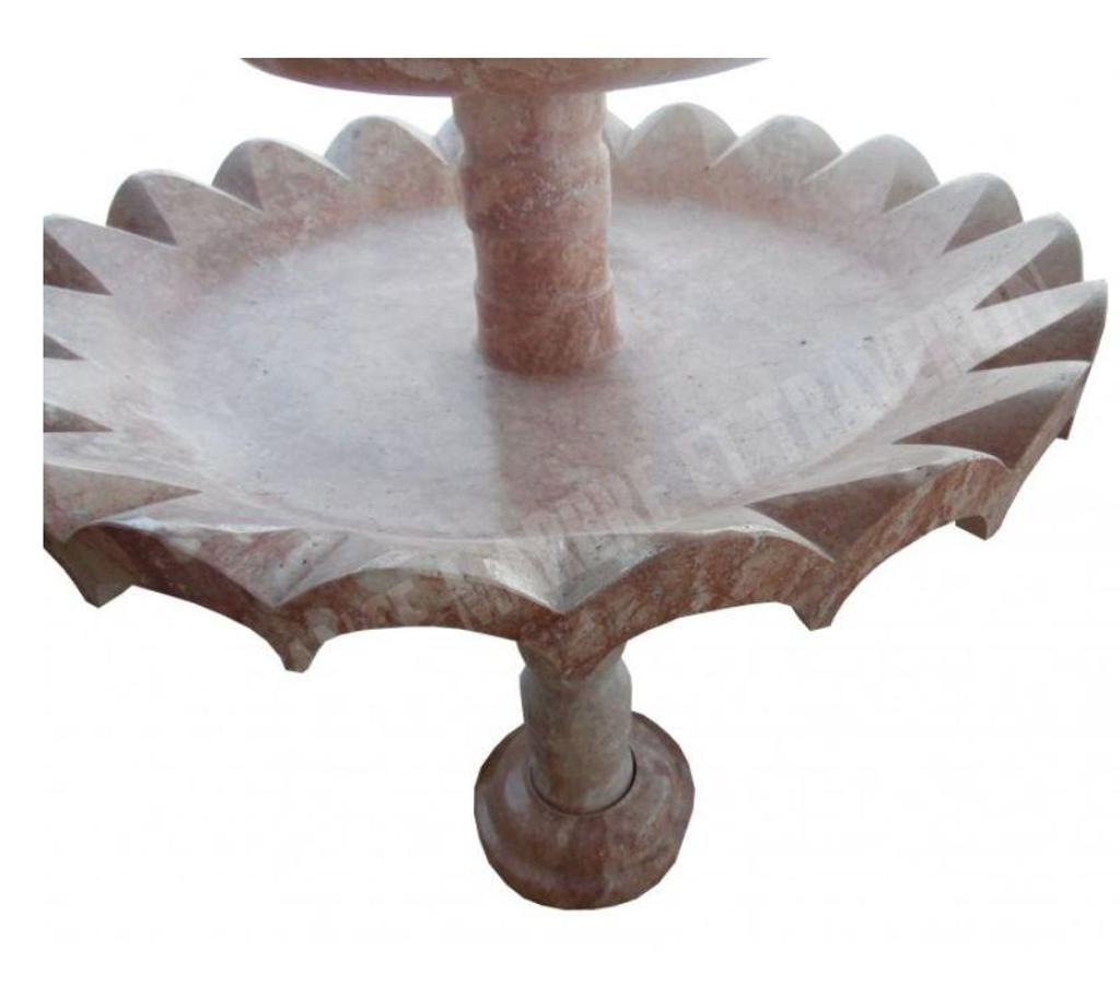  Var Forcalqueiret - 83136 - Photos Vivastreet Travertin Rose Rouge Fontaine Rond