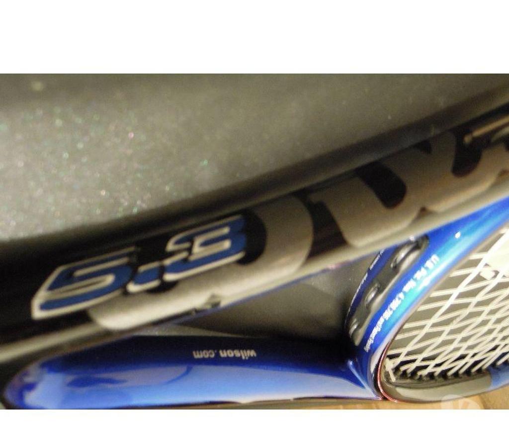 Matériel de sport Lot-et-Garonne Villeneuve sur Lot - 47300 - Photos Vivastreet raquette tennis WILSON Hyper Hammer 5.3 grip 2 3 NEUVE