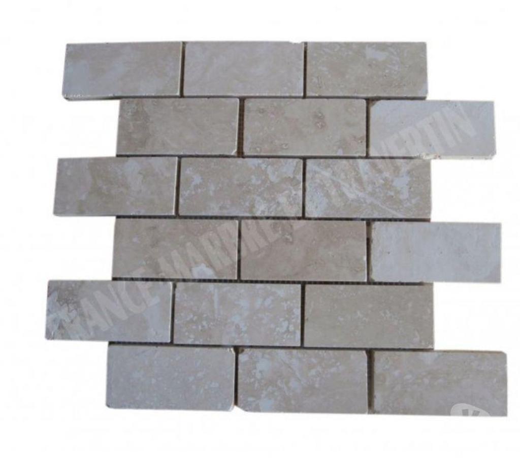 Décoration - art Var Forcalqueiret - 83136 - Photos Vivastreet Travertin Classique Clair Mosaïque 4,8x10 cm