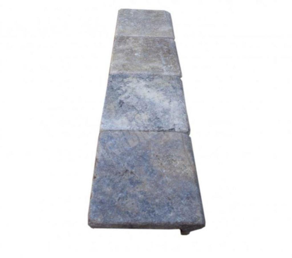 Décoration - art Var Forcalqueiret - 83136 - Photos Vivastreet Travertin Gris Silver Nez de Marche Ogee 10x10 cm 