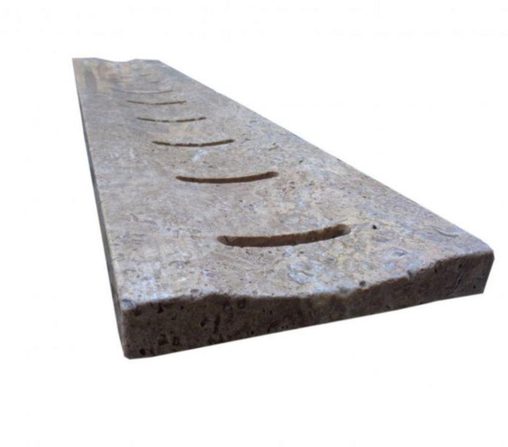 Décoration - art Var Forcalqueiret - 83136 - Photos Vivastreet Travertin Walnut Caniveau Grille Rainure 19x50 cm REF 2431