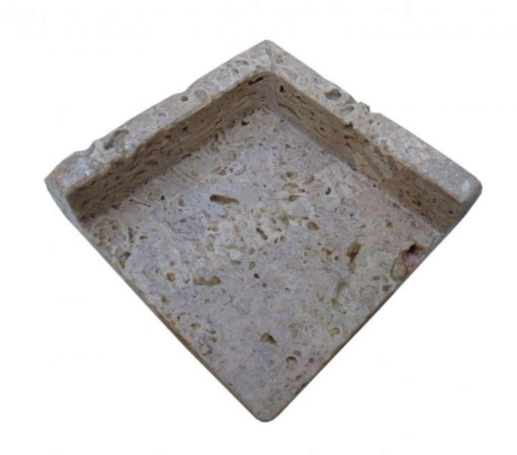 Décoration - art Var Forcalqueiret - 83136 - Photos Vivastreet Travertin Walnut Nez de Marche Angle Ogee 10x10 cm