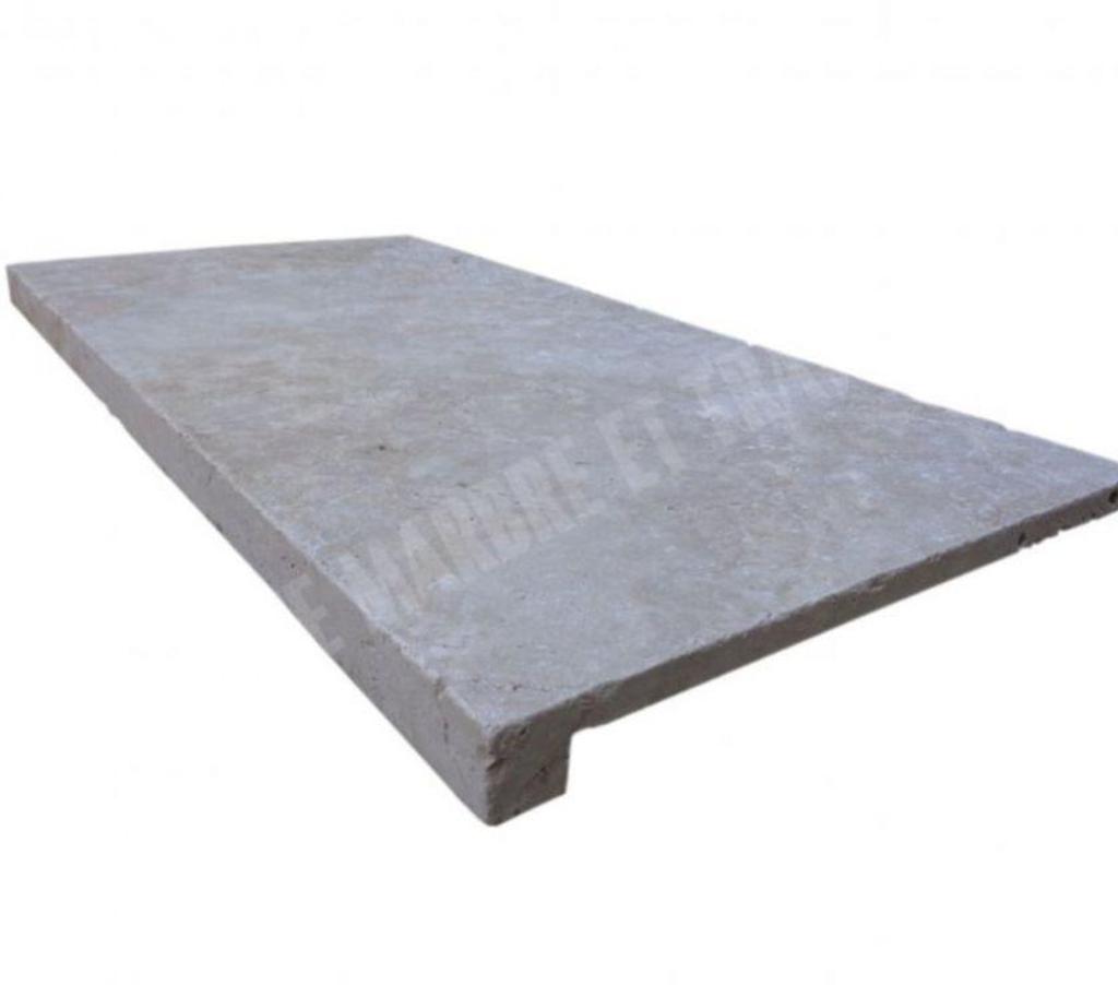 Décoration - art Var Forcalqueiret - 83136 - Photos Vivastreet Travertin Classique Beige Nez de Marche Droit 30x60 cm