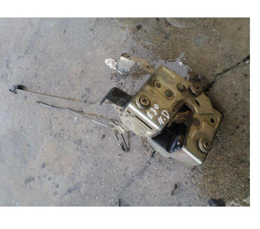 Pièces et services auto Pyrénées-Orientales Perpignan - Photos Vivastreet gaches de portes bmw e30