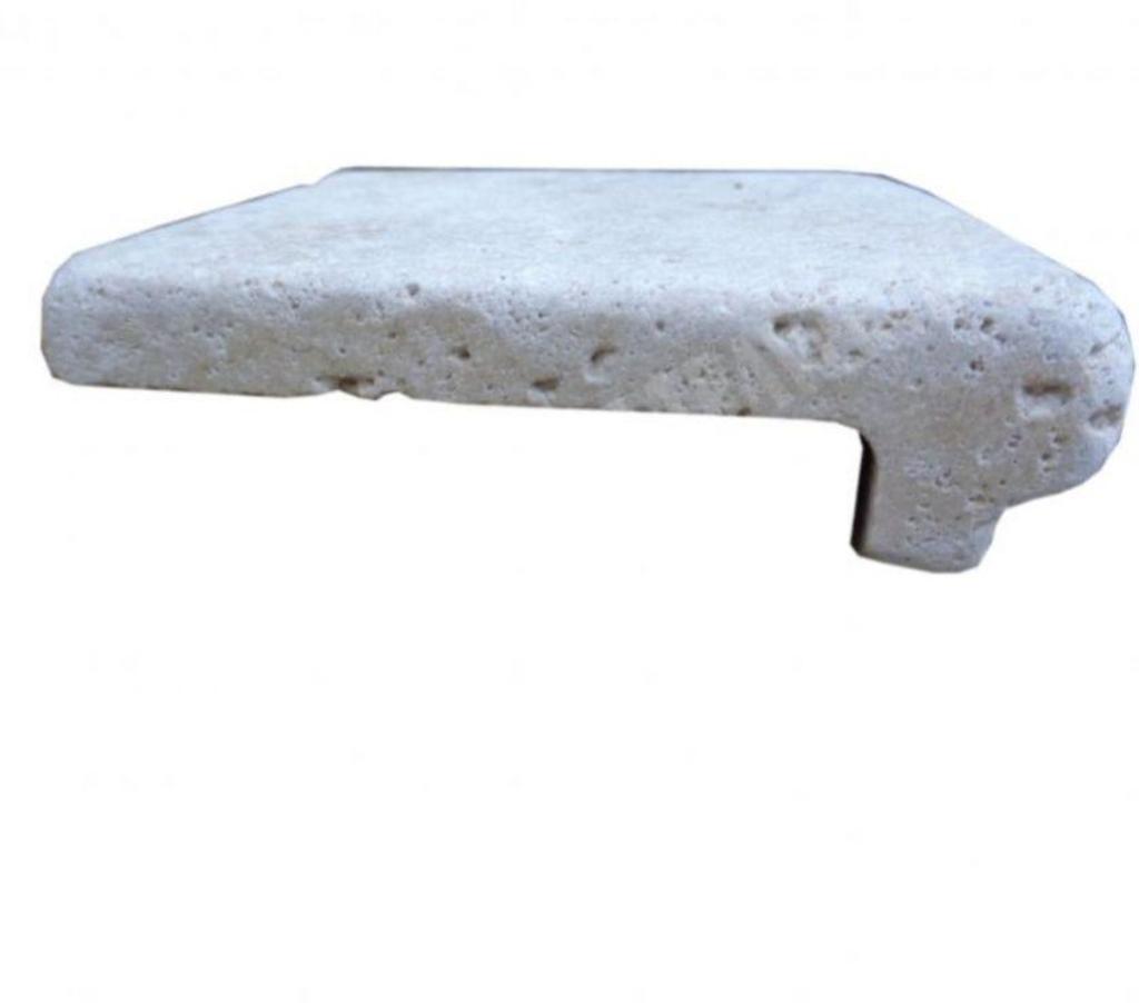 Décoration - art Var Forcalqueiret - 83136 - Photos Vivastreet Travertin Classique Clair Nez de Marche Angle Ogee 10x10 cm