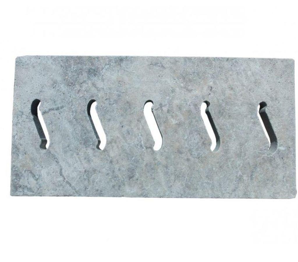 Décoration - art Var Forcalqueiret - 83136 - Photos Vivastreet Travertin Gris Silver Grille Serpent 25x61 cm REF 2259