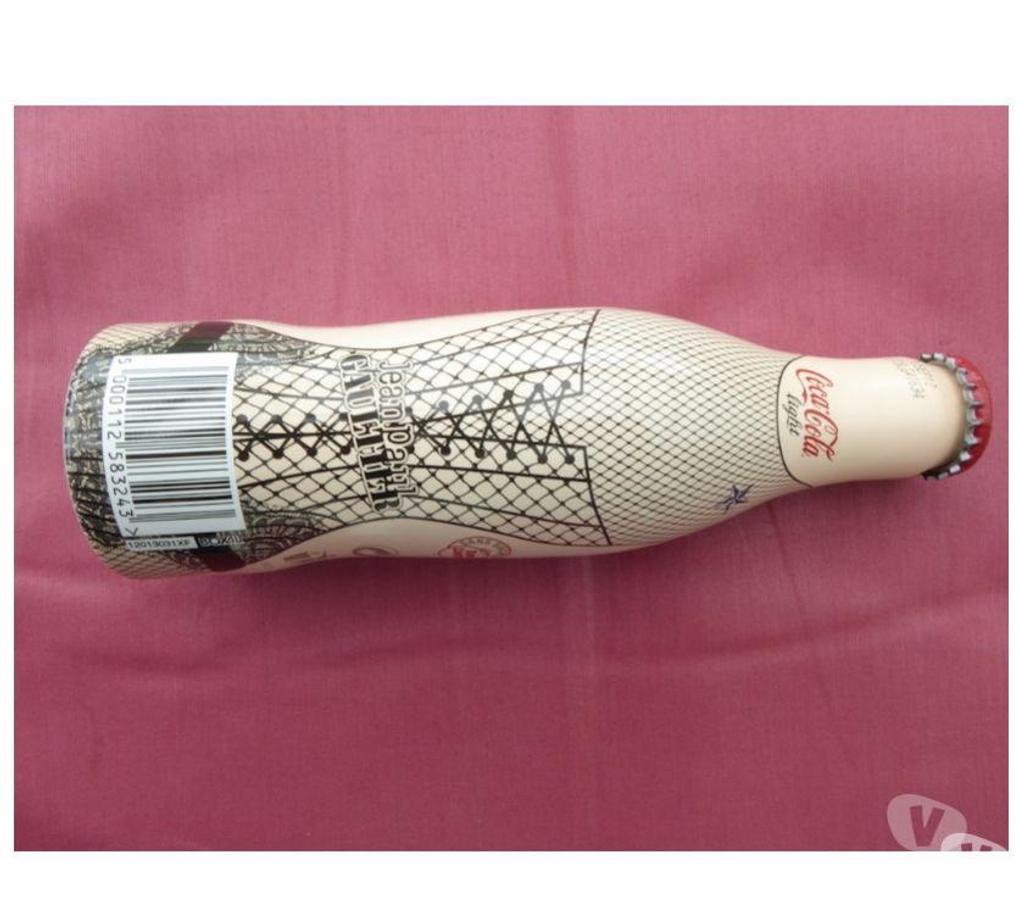 Collection Essonne Bievres - 91570 - Photos Vivastreet Bouteille coca-cola jean paul gaultier tatoo 2012