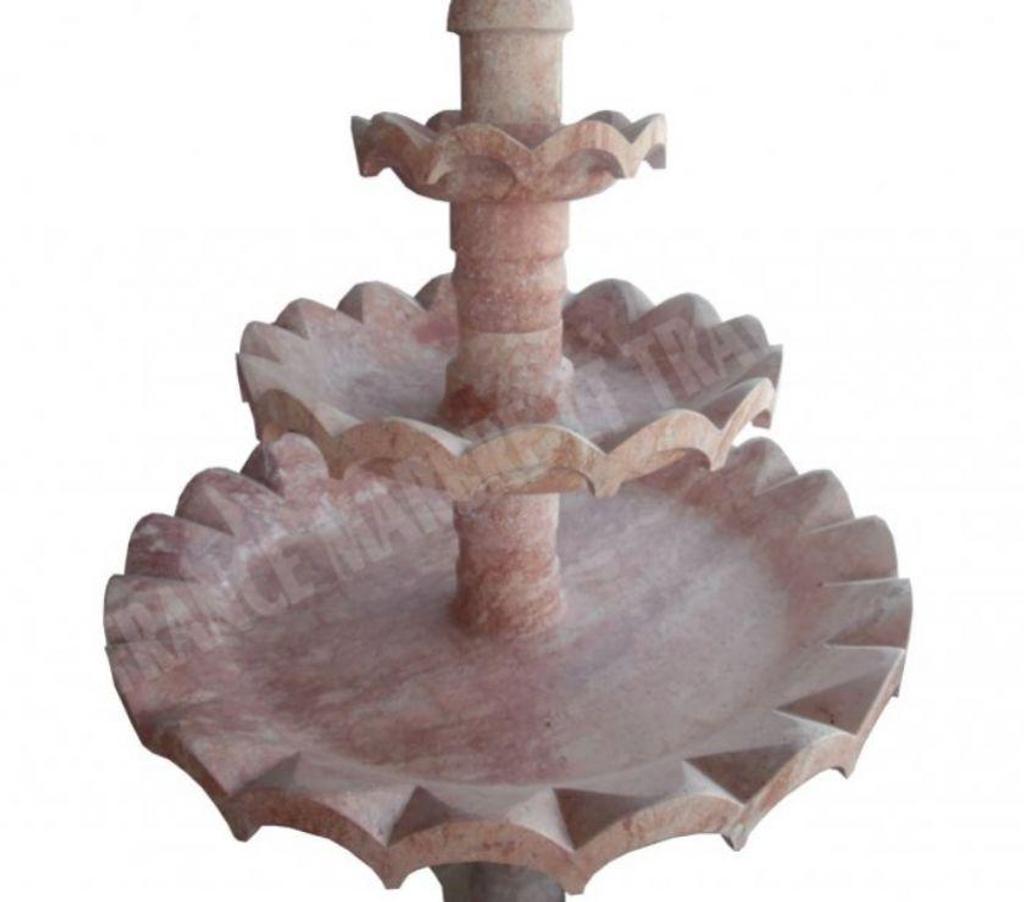  Var Forcalqueiret - 83136 - Photos Vivastreet Travertin Rose Rouge Fontaine Rond