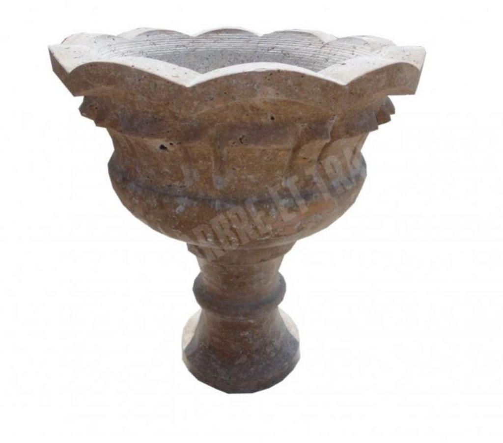 Décoration - art Var Forcalqueiret - 83136 - Photos Vivastreet Travertin Noce Marron pot à fleurs 50 x 50 cm