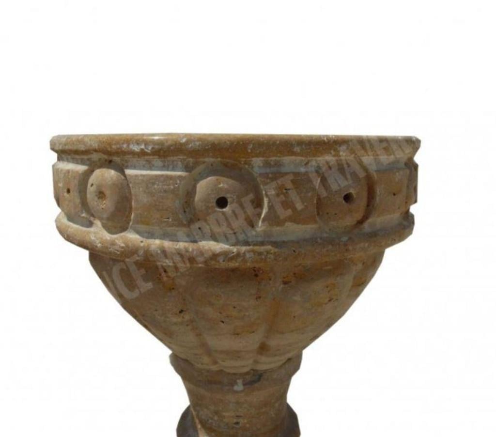  Var Forcalqueiret - 83136 - Photos Vivastreet Travertin Classique Beige pot à fleurs 50 x 50 cm