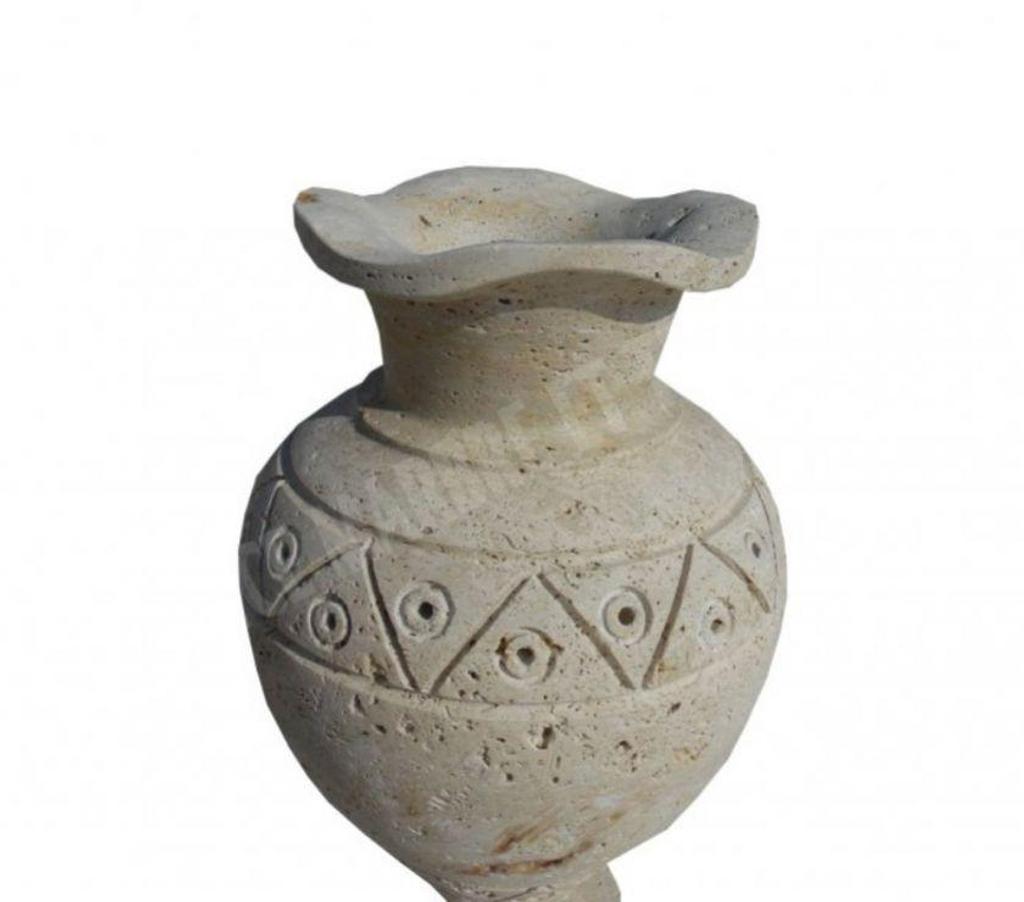  Var Forcalqueiret - 83136 - Photos Vivastreet Travertin Classique Beige pot à fleurs 50 x 50 cm