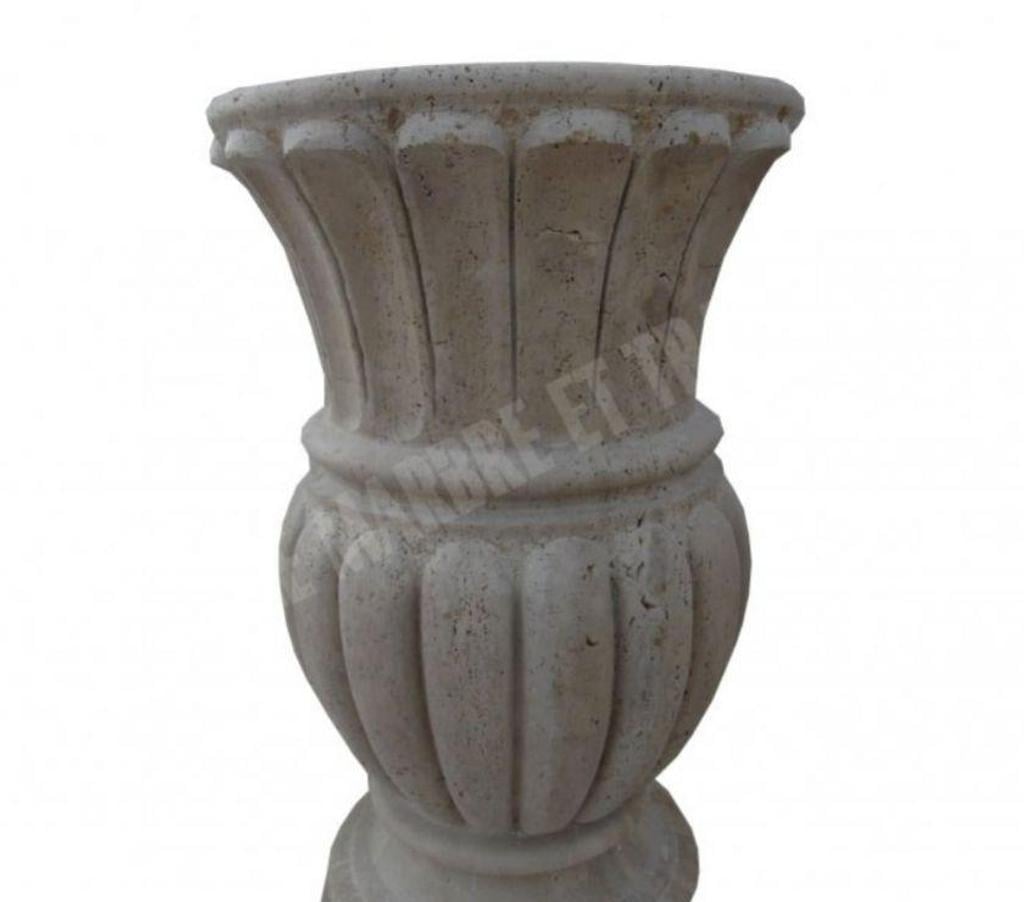  Var Forcalqueiret - 83136 - Photos Vivastreet Travertin Classique Beige pot à fleurs 45 x 45 cm