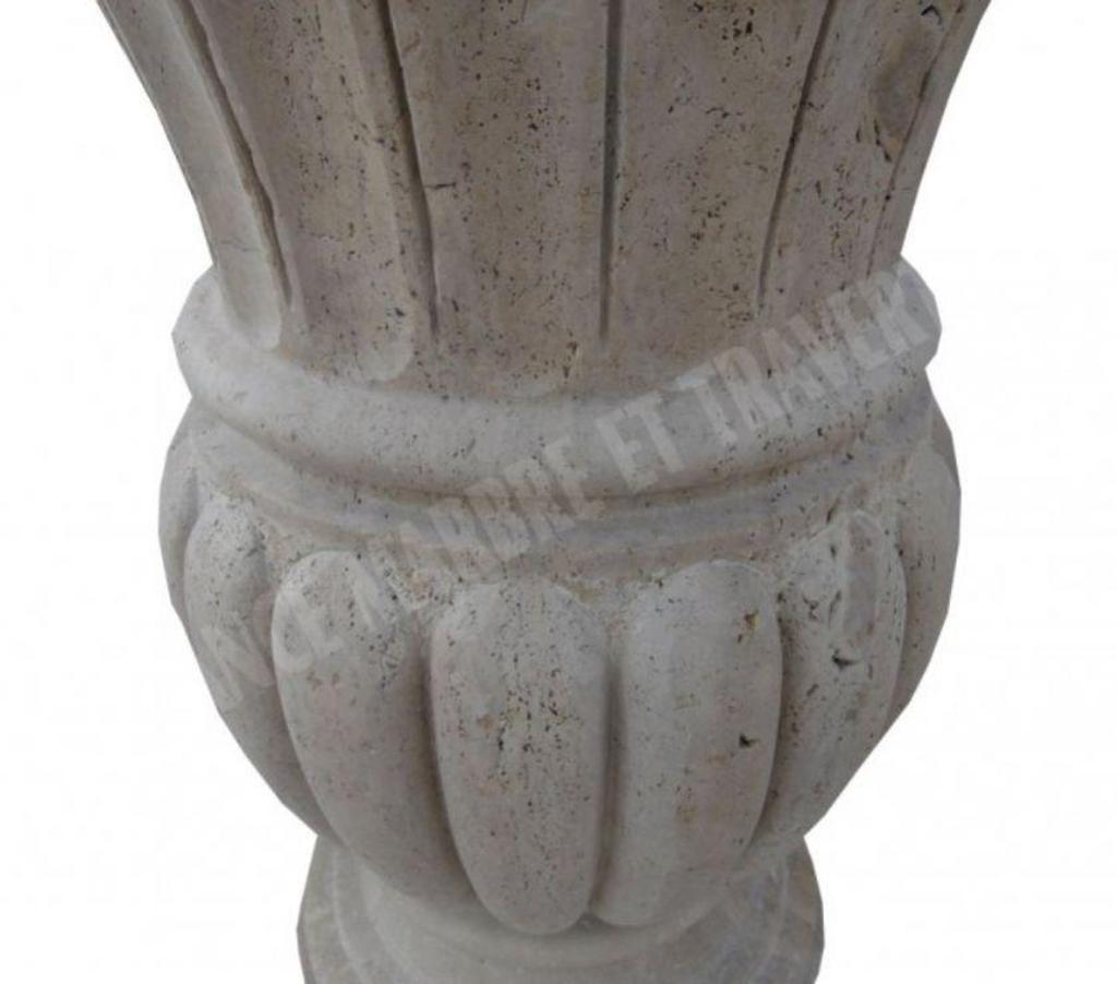  Var Forcalqueiret - 83136 - Photos Vivastreet Travertin Classique Beige pot à fleurs 45 x 45 cm