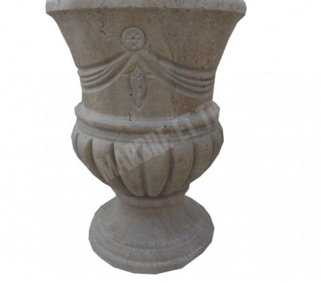  Var Forcalqueiret - 83136 - Photos Vivastreet Travertin Classique Beige pot à fleurs 45 x 45 cm