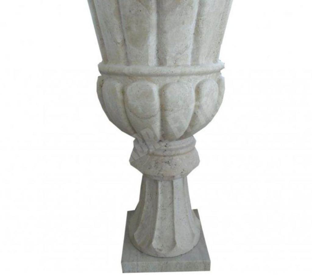  Var Forcalqueiret - 83136 - Photos Vivastreet Travertin Classique Beige pot à fleurs 45 x 45 cm