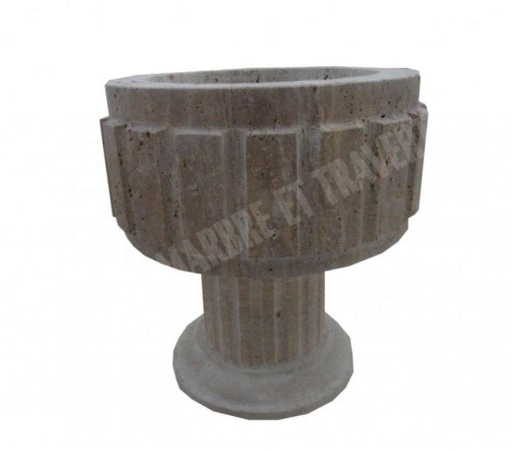  Var Forcalqueiret - 83136 - Photos Vivastreet Travertin Classique Beige pot à fleurs 45 x 45 cm