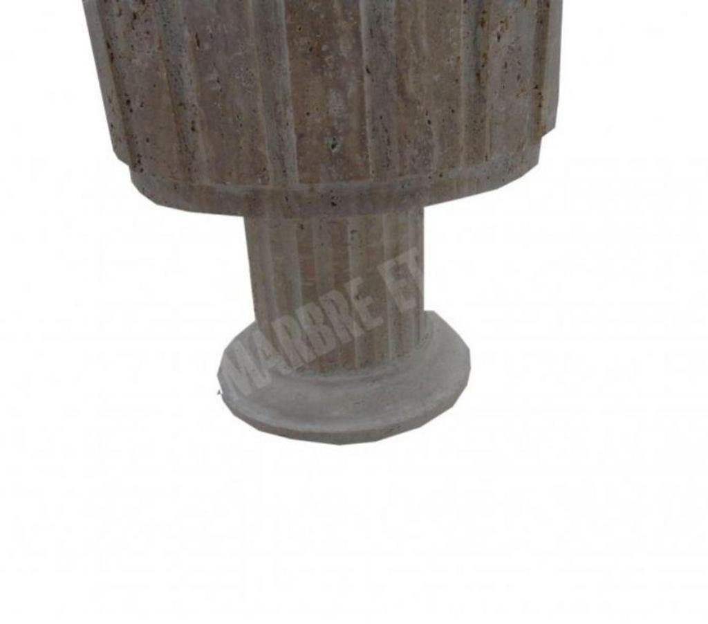  Var Forcalqueiret - 83136 - Photos Vivastreet Travertin Classique Beige pot à fleurs 45 x 45 cm