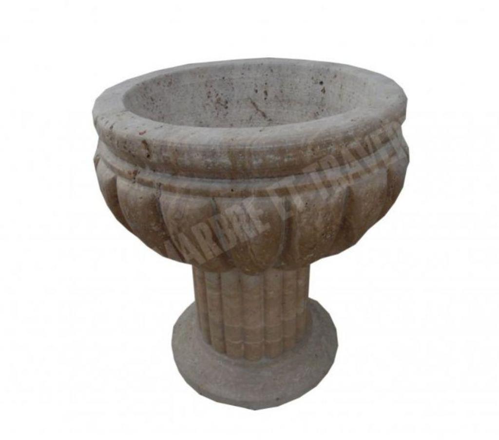 Décoration - art Var Forcalqueiret - 83136 - Photos Vivastreet Travertin Classique Beige pot à fleurs 40 x 40 cm