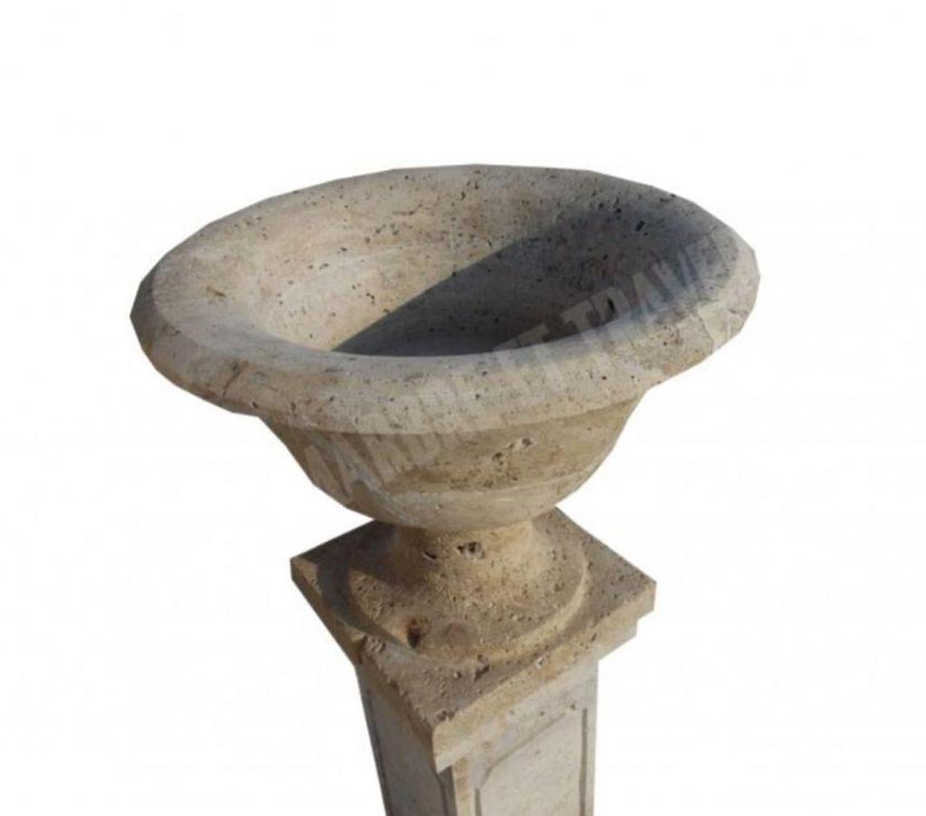  Var Forcalqueiret - 83136 - Photos Vivastreet Travertin Classique Beige pot à fleurs 40 x 40 cm