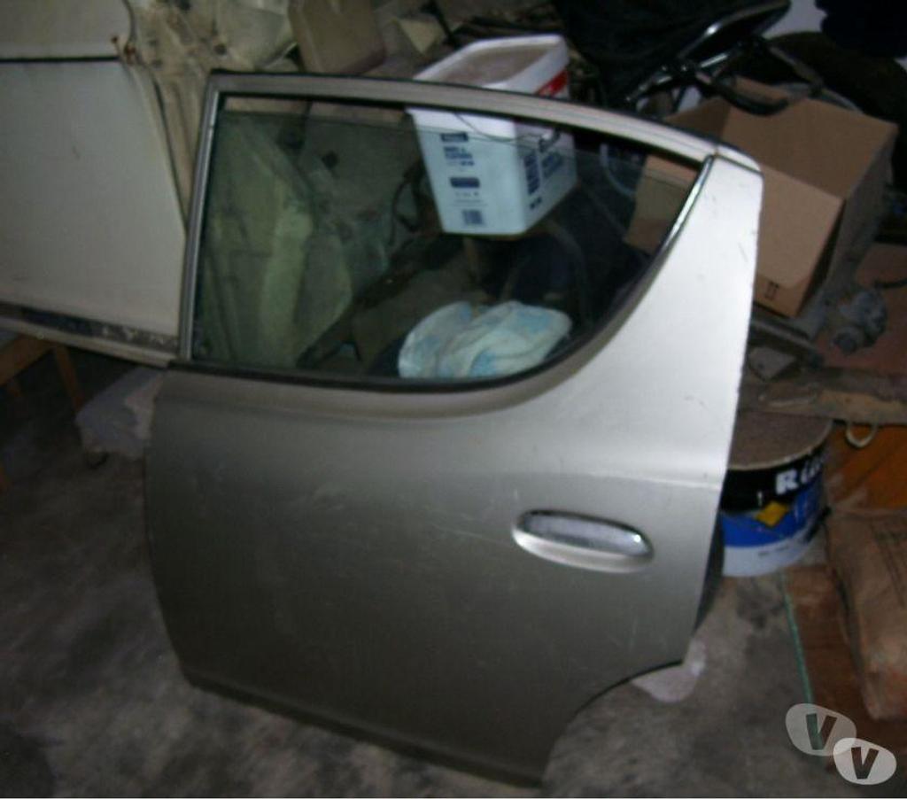 Pièces et services auto Var Pierrefeu du Var - 83390 - Photos Vivastreet Porte ar G Datsun Cherry Sedan