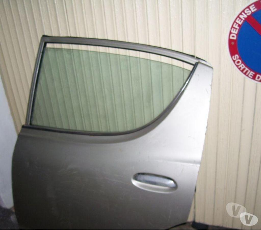 Pièces et services auto Var Pierrefeu du Var - 83390 - Photos Vivastreet Porte ar G Datsun Cherry Sedan