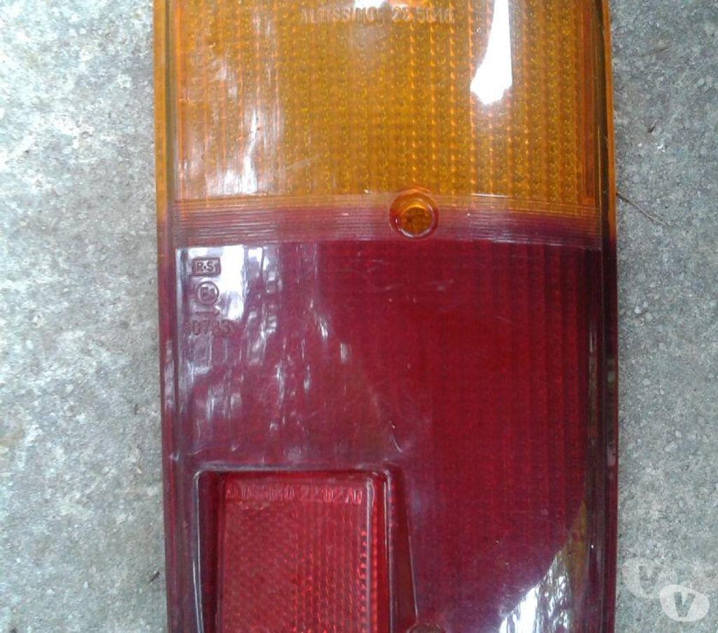 Pièces et services auto Var Cuers - 83390 - Photos Vivastreet Cabochon droit feu Fiat 126
