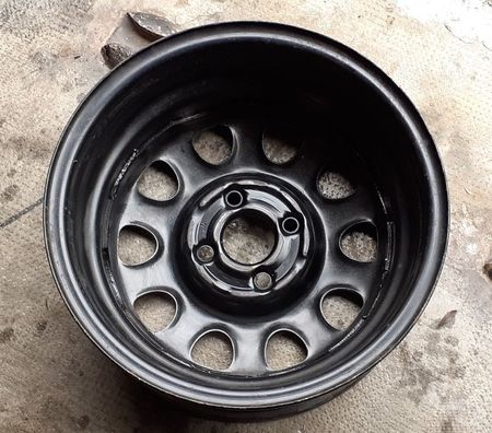 Pièces et services auto Var Pierrefeu du Var - 83390 - Photos Vivastreet jante tôle Volkswagen Golf III 6J x 14 pouces