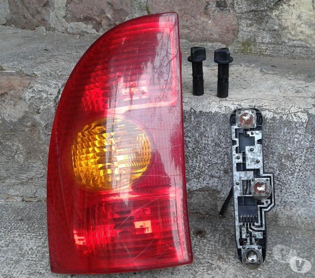 Pièces et services auto Var Pierrefeu du Var - 83390 - Photos Vivastreet Feu ar gauche Renault mégane break 1 phase 2