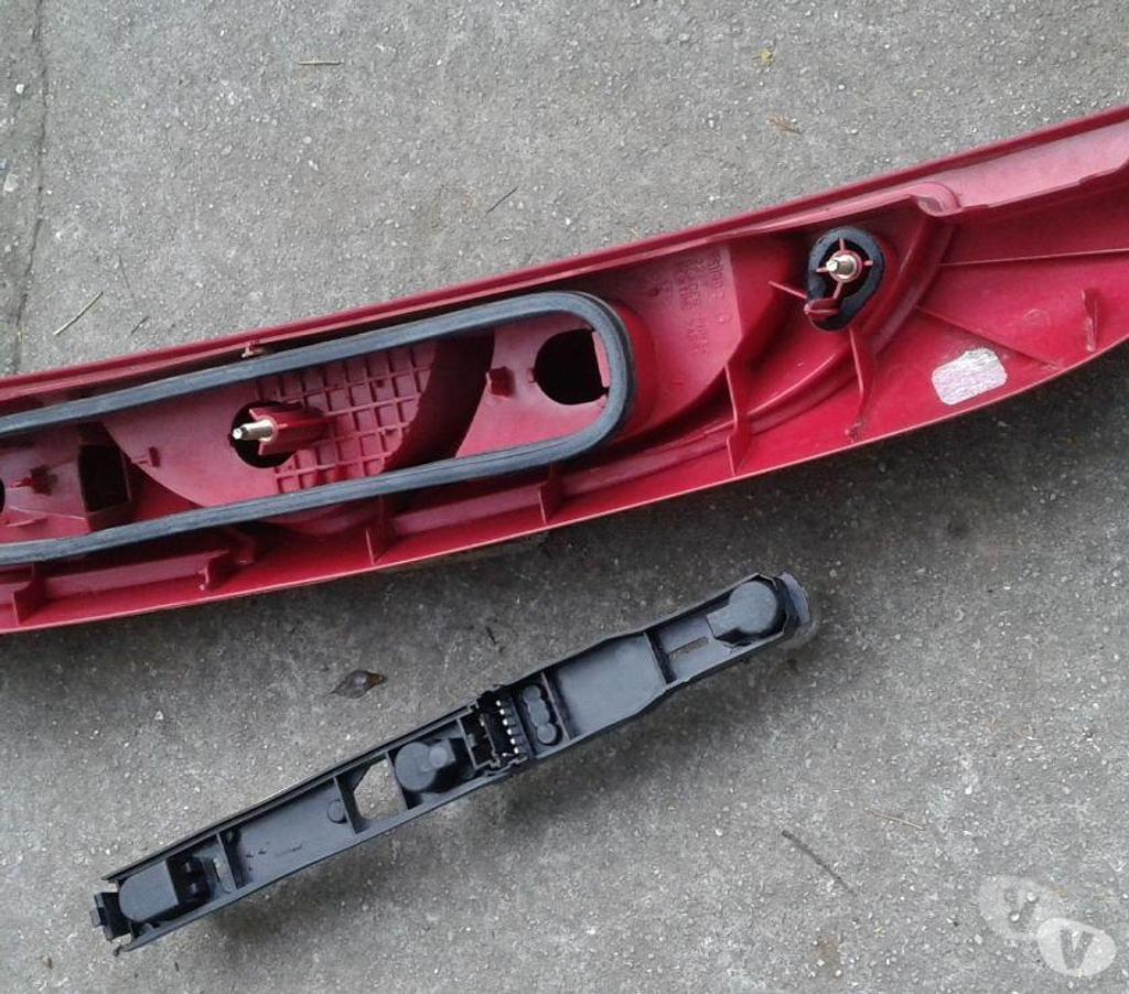 Pièces et services auto Var Pierrefeu du Var - 83390 - Photos Vivastreet Feu gauche Renault Kangoo