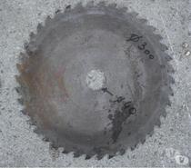 lame de scie diamètre ext 300 axe 40