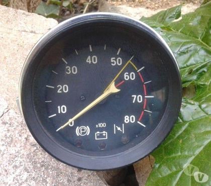 Accessoires auto & tuning Pierrefeu du Var Var - Photos Vivastreet Compte tours de Lada Niva