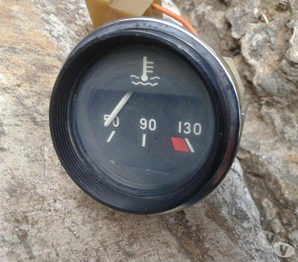 Pièces et services auto Var Cuers - 83390 - Photos Vivastreet Indicateur de température d'eau Lada Niva.