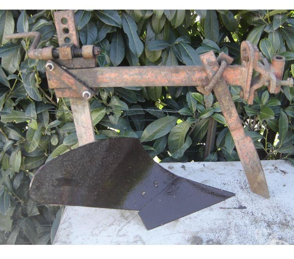  Côte-d'Or Dijon - 21000 - Photos Vivastreet charrue brabant adaptable honda kubota iséki