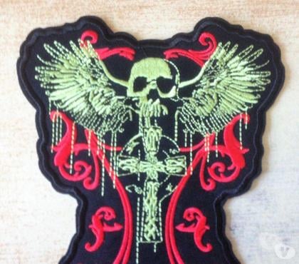 Collections Carnon Hérault - Photos Vivastreet Écusson biker tête de mort et croix celtique