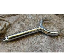 une ancienne dame de nage en bronze chromé