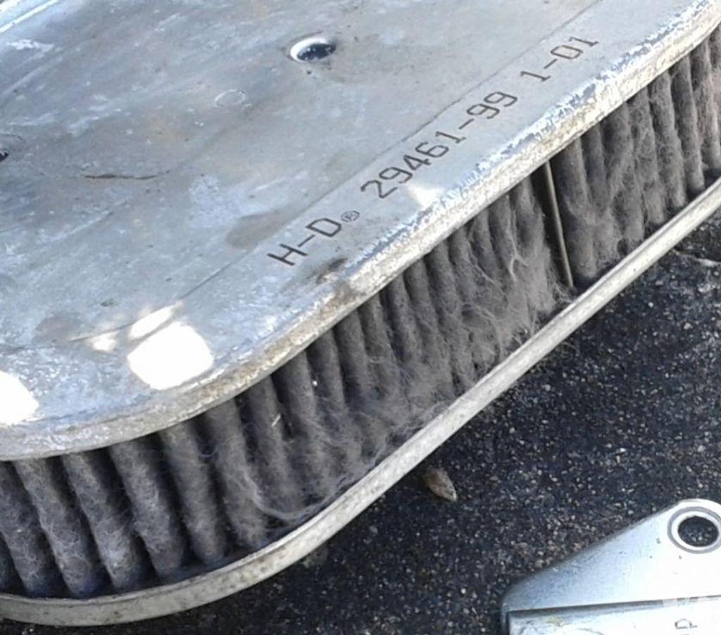 Pièces et services moto Var Pierrefeu du Var - 83390 - Photos Vivastreet filtre a air Harley Davidson XL883N Iron 