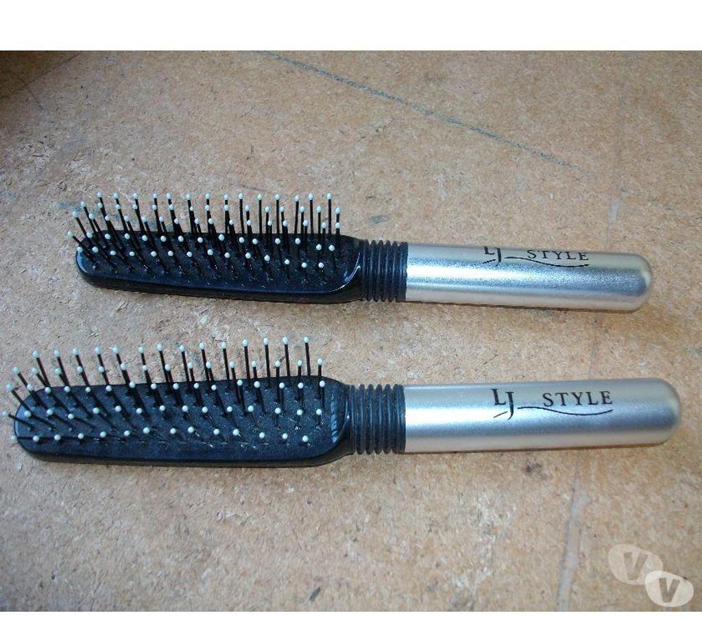 Beauté - Santé Bas-Rhin Bouxwiller - 67330 - Photos Vivastreet Peignes et Brosses à Cheveux - neufs