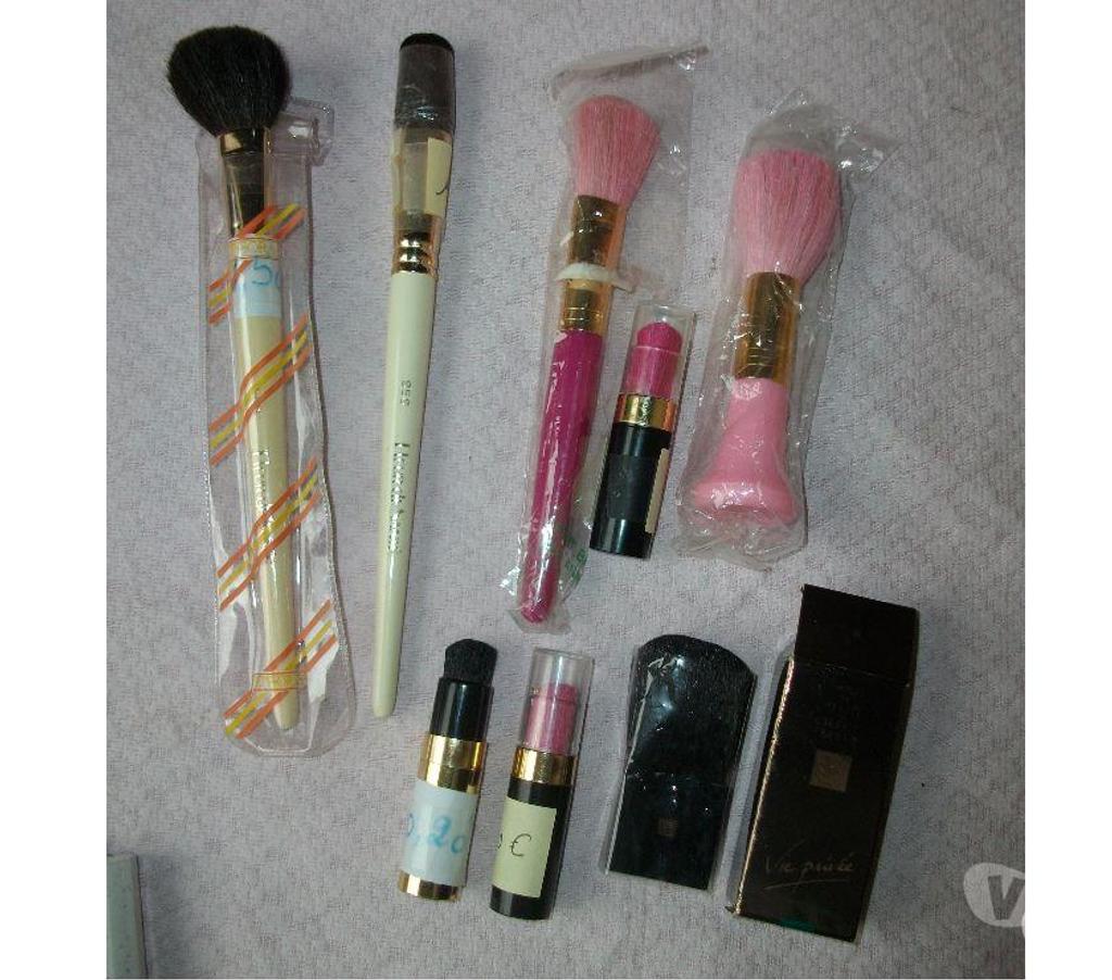 Beauté - Santé Bas-Rhin Bouxwiller - 67330 - Photos Vivastreet Articles pour Maquillage (Pinceaux, houpettes ...)