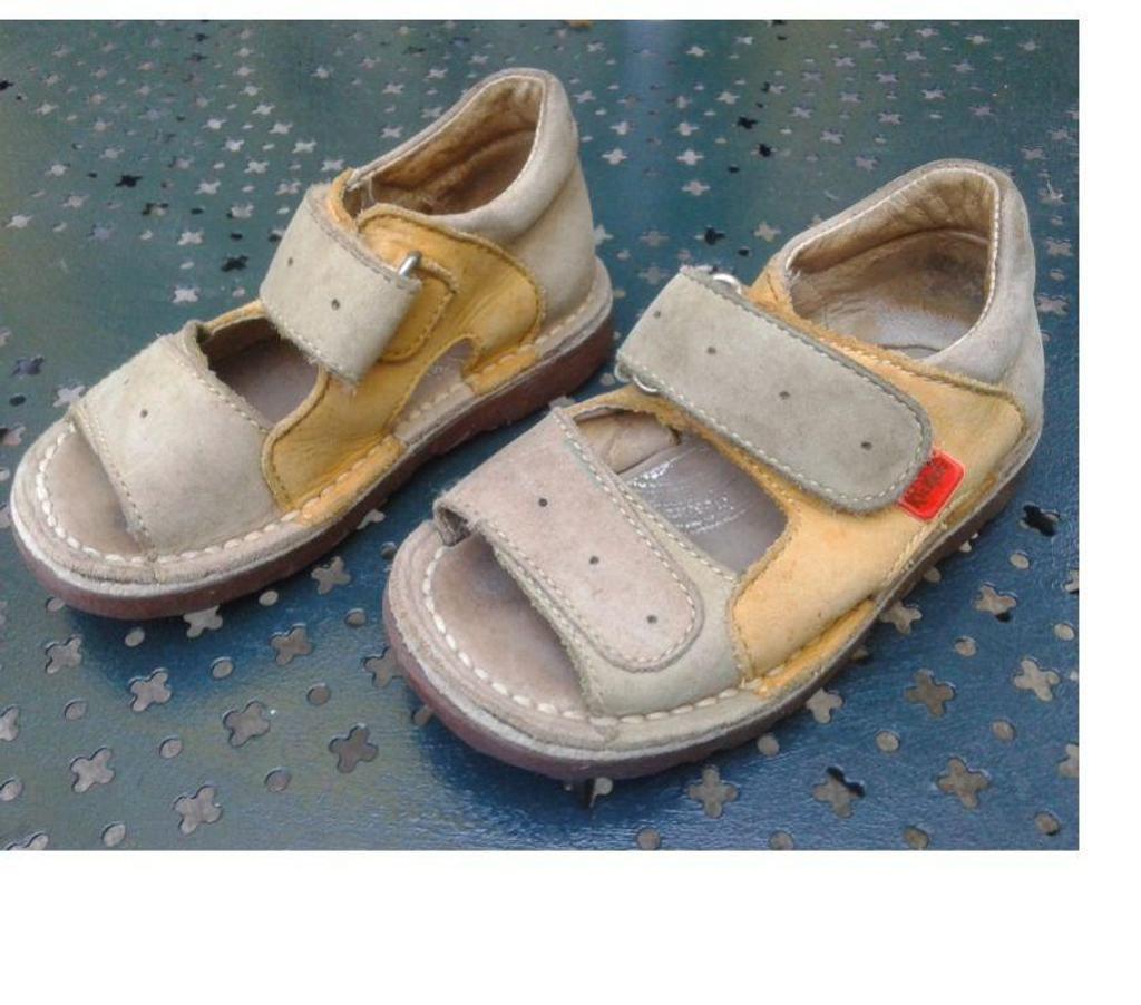 Chaussures Var Pierrefeu du Var - 83390 - Photos Vivastreet sandales Kickers P25