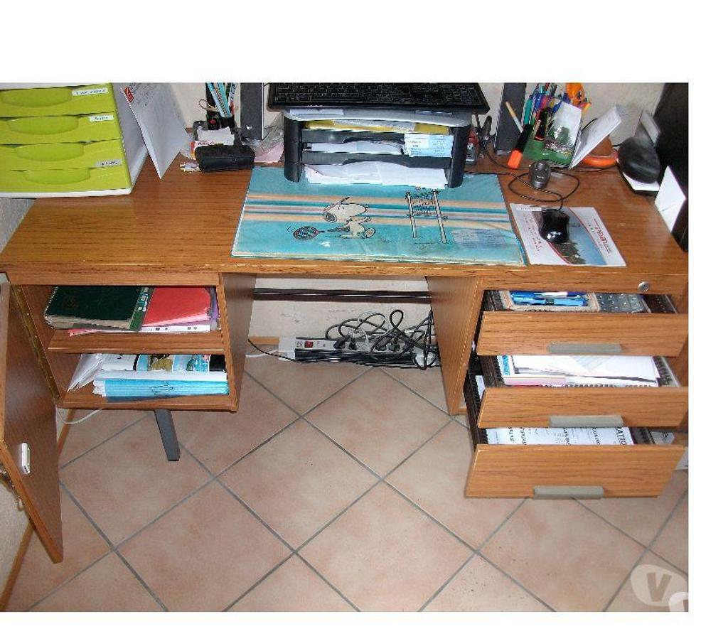 Ameublement & art de la table Bas-Rhin Bouxwiller - 67330 - Photos Vivastreet Bureau solide sur pieds métalliques