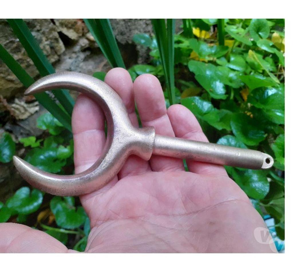 Accessoires bateau Var Pierrefeu du Var - 83390 - Photos Vivastreet ancienne dame de nage bronze