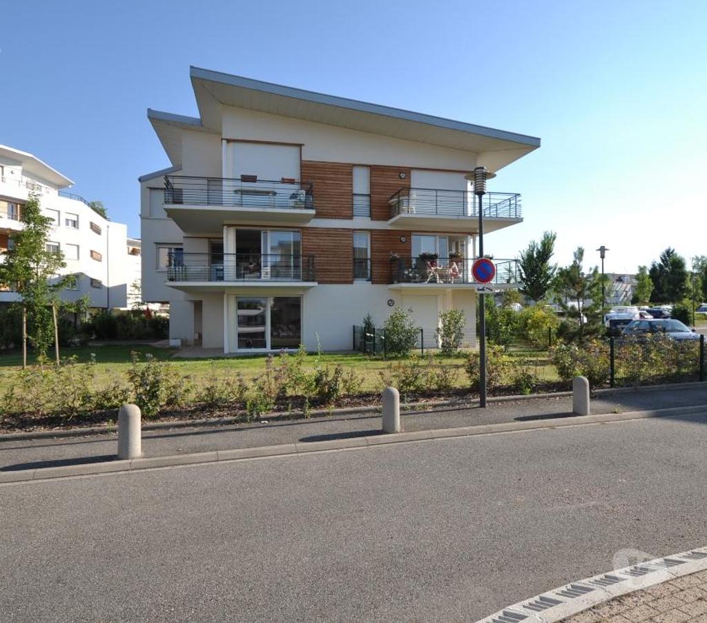 Parkings - Garages Bas-Rhin Souffelweyersheim - 67460 - Photos Vivastreet Garage à LOUER à SOUFFELWEYERSHEIM