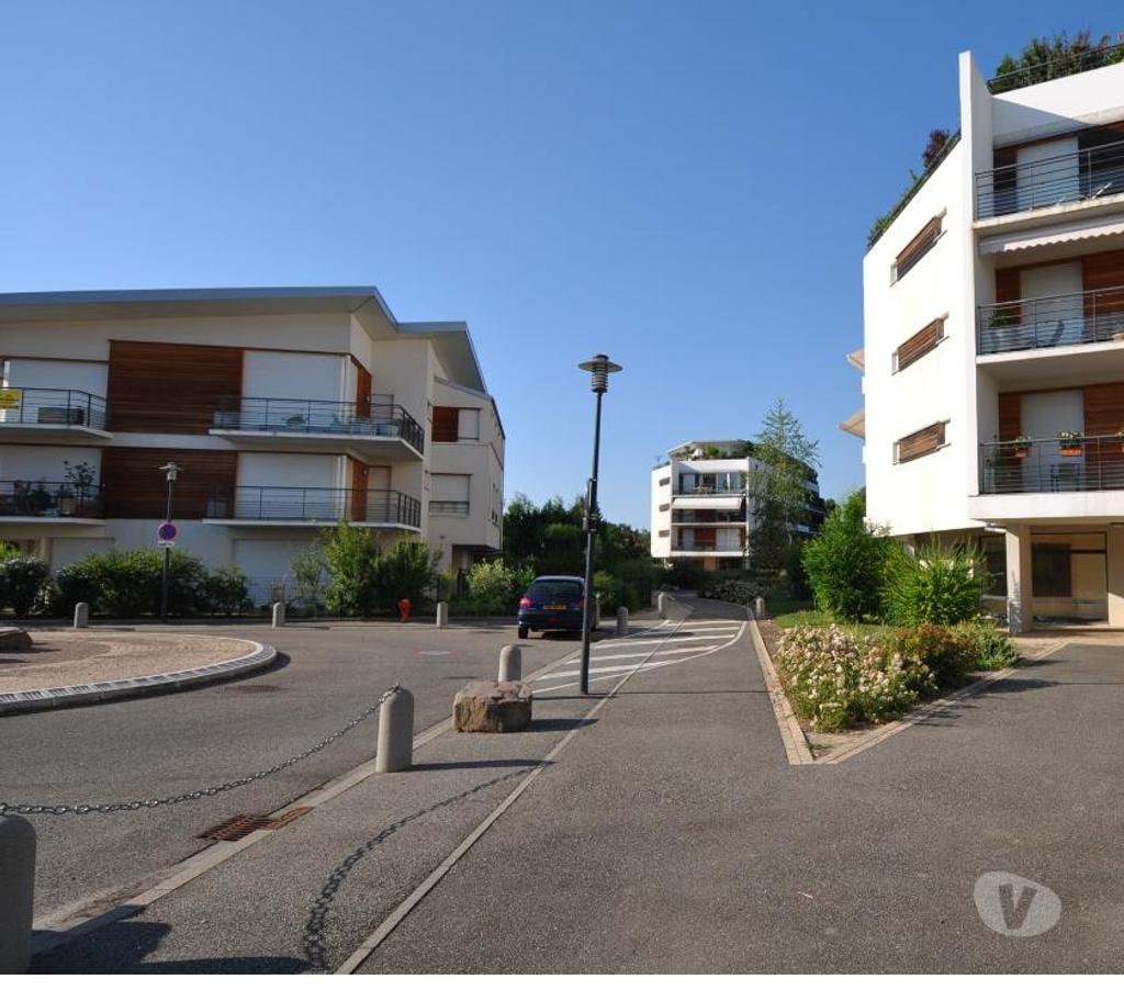 Parkings - Garages Bas-Rhin Souffelweyersheim - 67460 - Photos Vivastreet Garage à LOUER à SOUFFELWEYERSHEIM