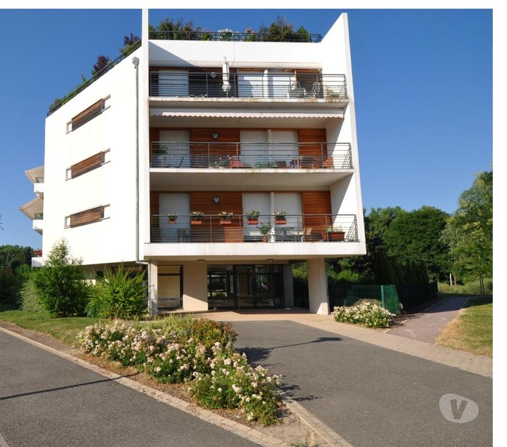 Parkings - Garages Bas-Rhin Souffelweyersheim - 67460 - Photos Vivastreet Garage à LOUER à SOUFFELWEYERSHEIM