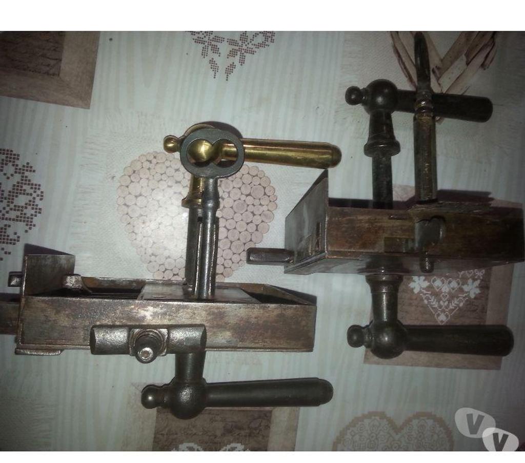 Collection Seine-et-Marne Montceaux les Provins - 77151 - Photos Vivastreet Serrure ancienne