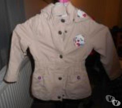 Vêtements occasion Courcy Marne - Photos Vivastreet manteau veste fille